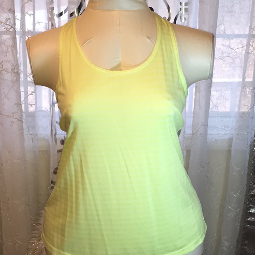 Danskin racerback tank 🌠 NWOT